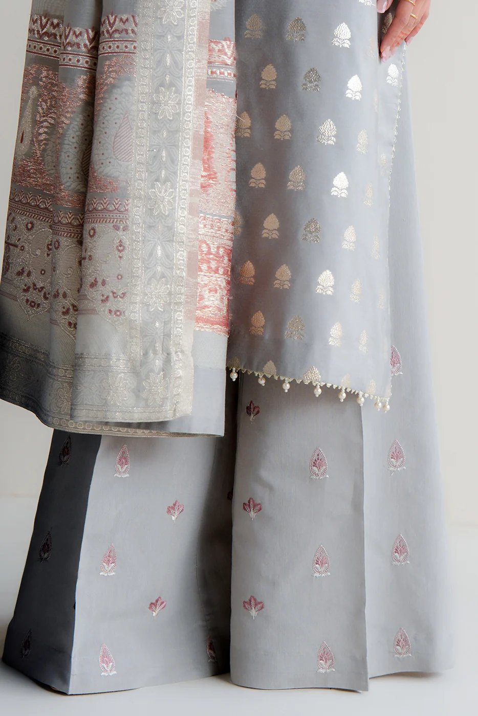 3 PIECE EMBROIDERED JACQUARD SUIT-MYSTIC MISTY (UNSTITCHED) - Image 3