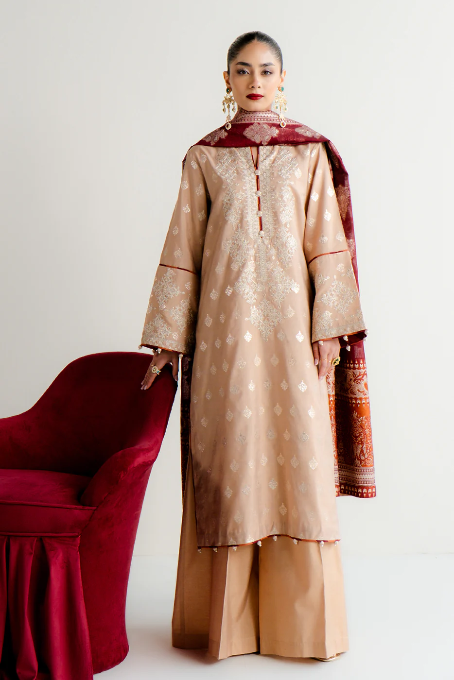 3 PIECE EMBROIDERED JACQUARD SUIT-TAUPE TREASURE (UNSTITCHED) - Image 5