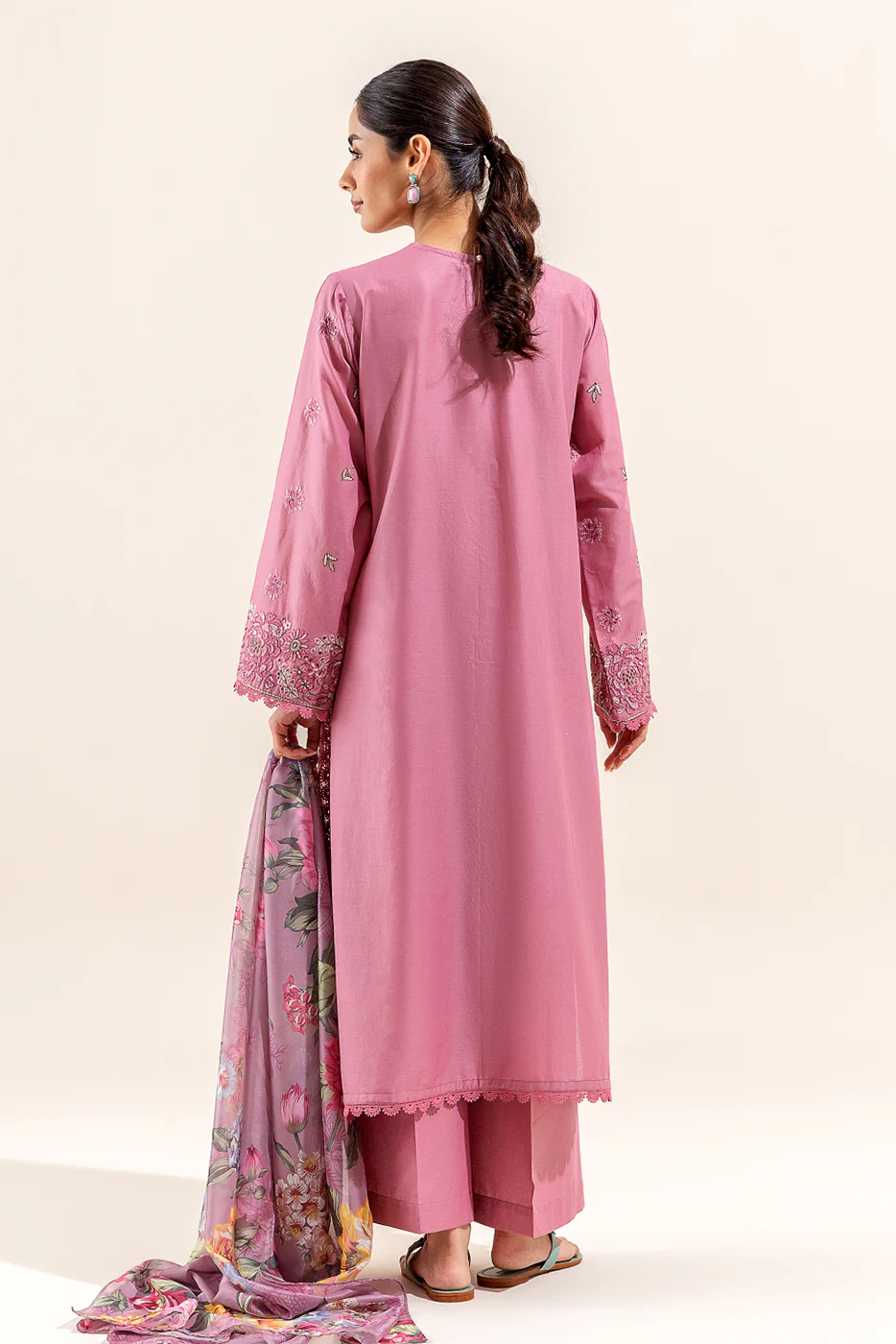 3 PIECE EMBROIDERED LAWN SUIT (UNSTITCHED) - Image 5