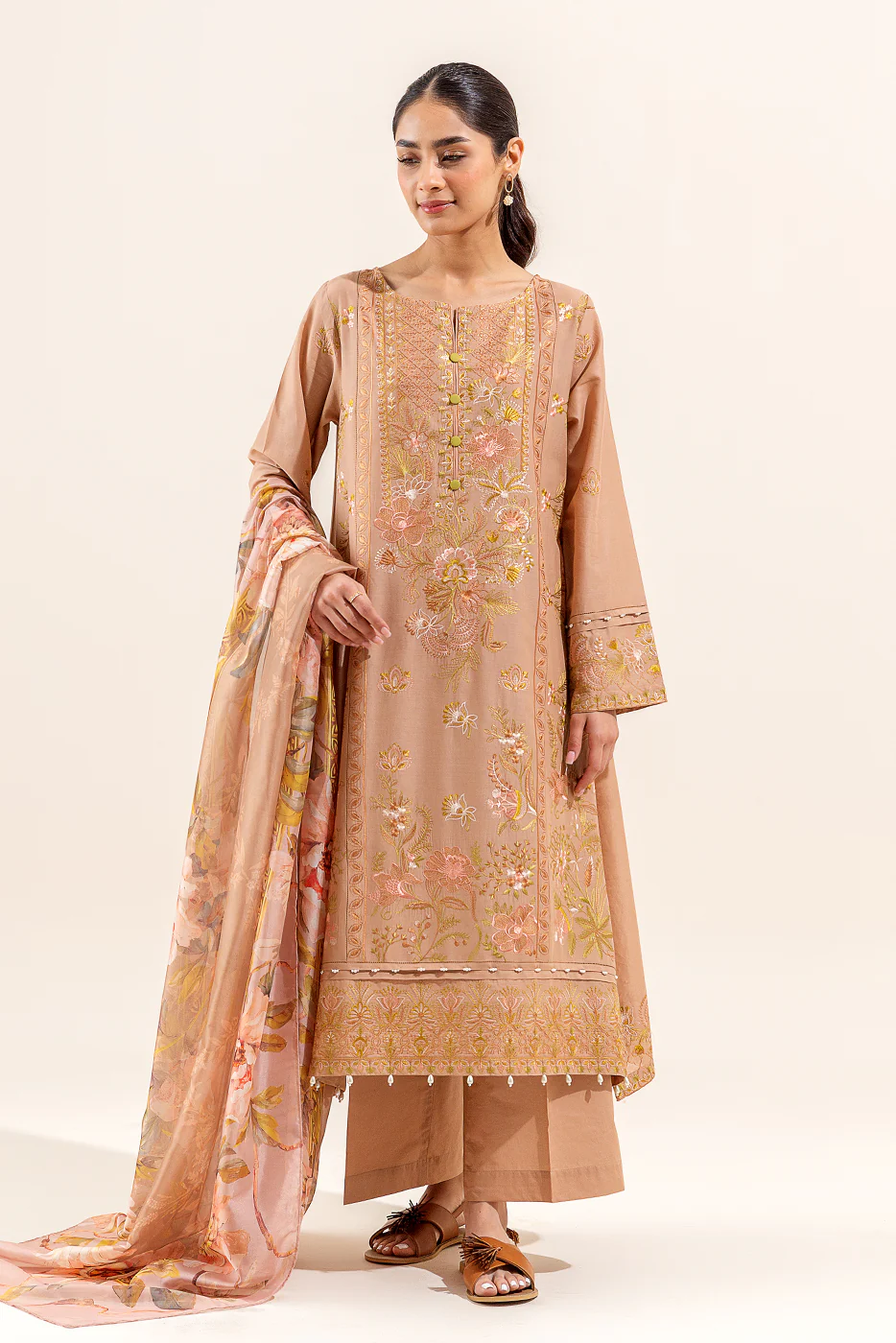 3 PIECE EMBROIDERED LAWN SUIT (UNSTITCHED) - Image 6