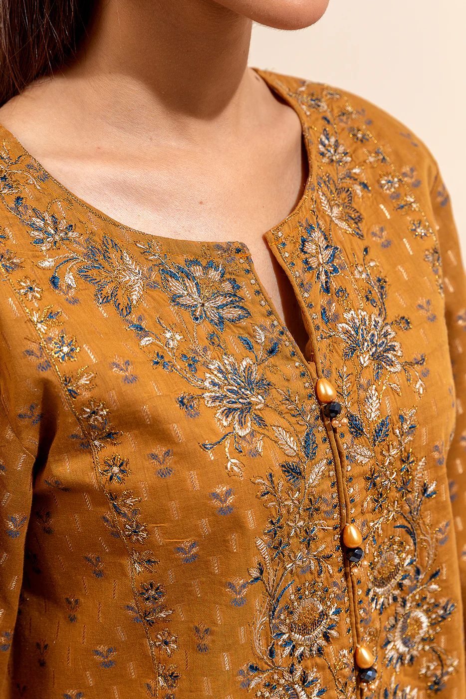 3 PIECE EMBROIDERED JACQUARD SUIT-MEDALLION YALE (UNSTITCHED) - Image 5