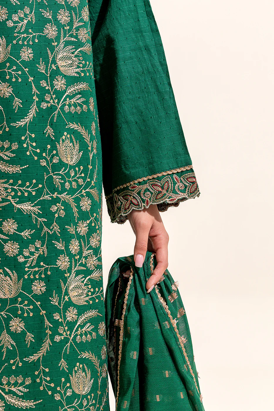3 PIECE EMBROIDERED JACQUARD SUIT (UNSTITCHED) - Image 4