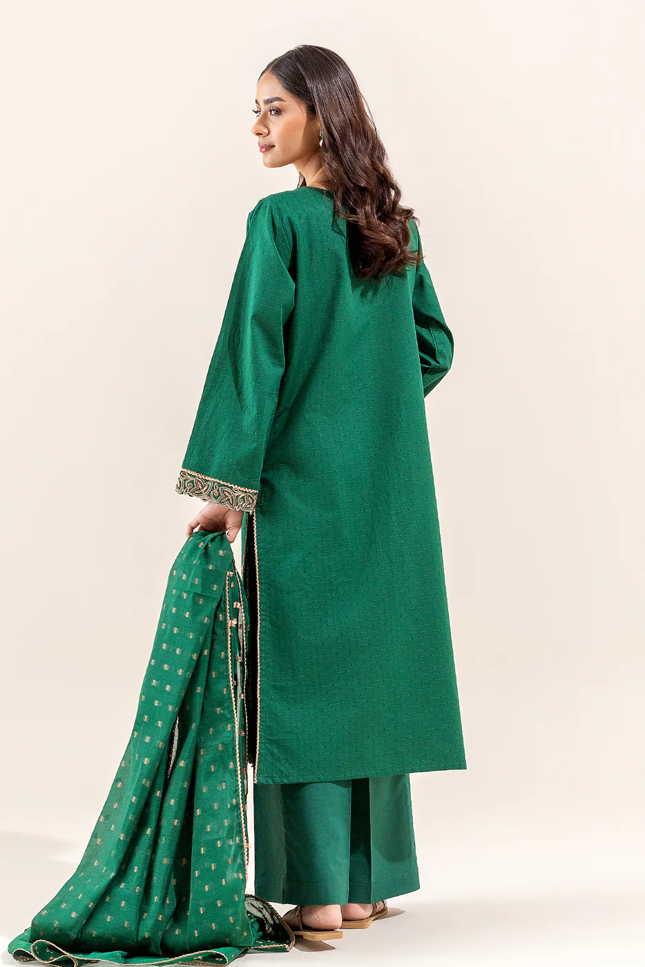 3 PIECE EMBROIDERED JACQUARD SUIT (UNSTITCHED) - Image 6