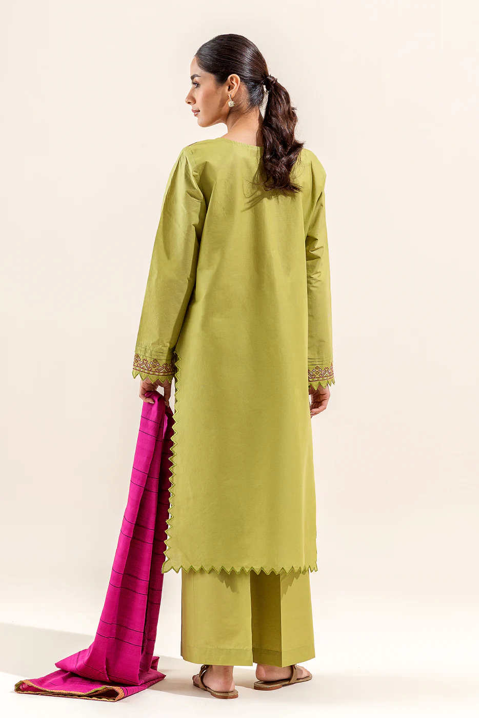 3 PIECE EMBROIDERED LAWN SUIT (UNSTITCHED) - Image 5