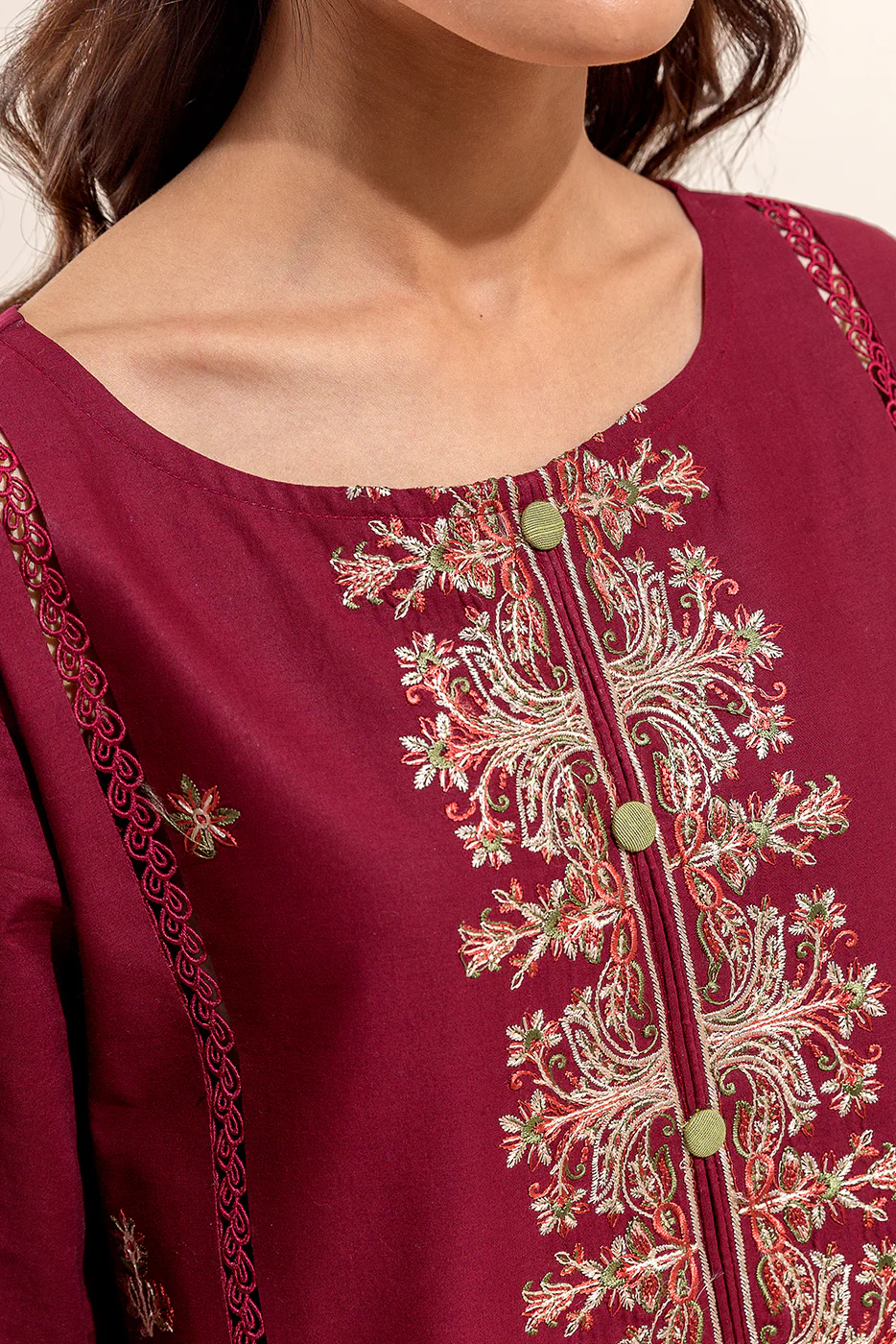 3 PIECE EMBROIDERED LAWN SUIT (UNSTITCHED) - Image 4