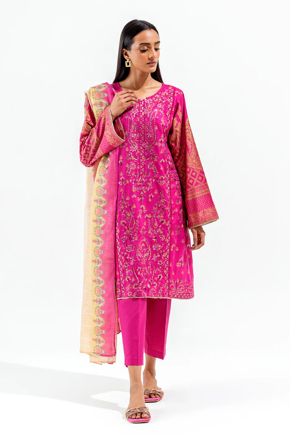 3 PIECE EMBROIDERED LAWN  SUIT (LUXURY PRET) - Image 2