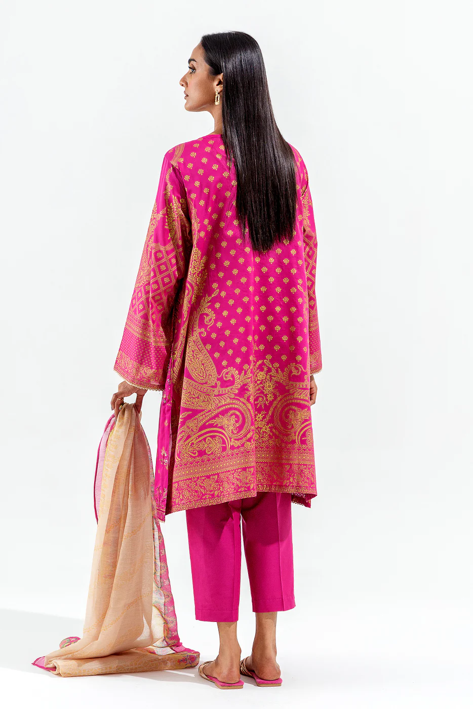 3 PIECE EMBROIDERED LAWN  SUIT (LUXURY PRET) - Image 4