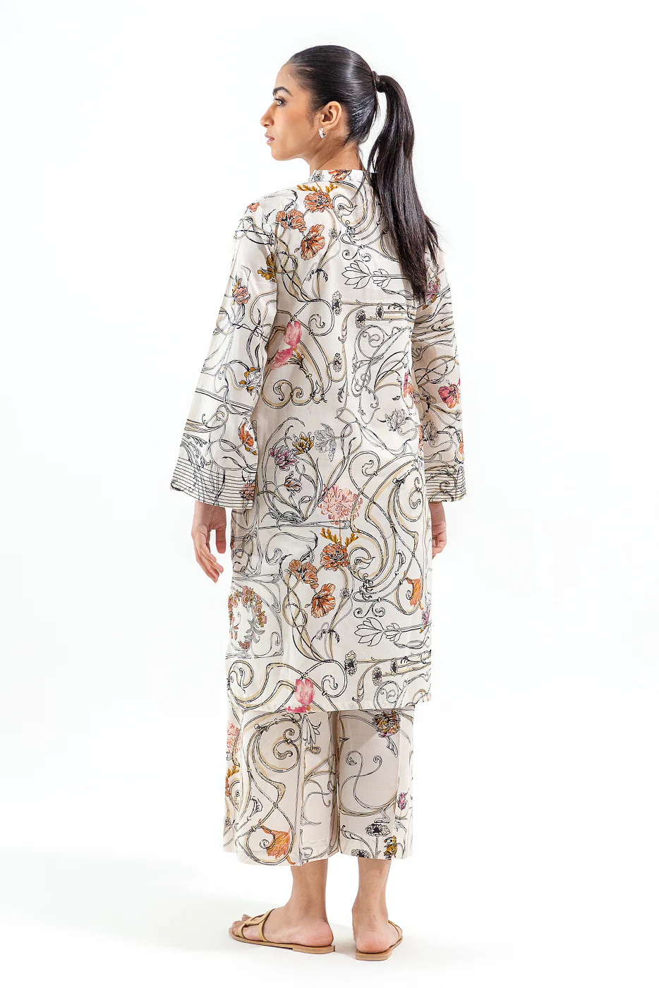 2 PIECE PRINTED SUIT (PRET) - Image 5