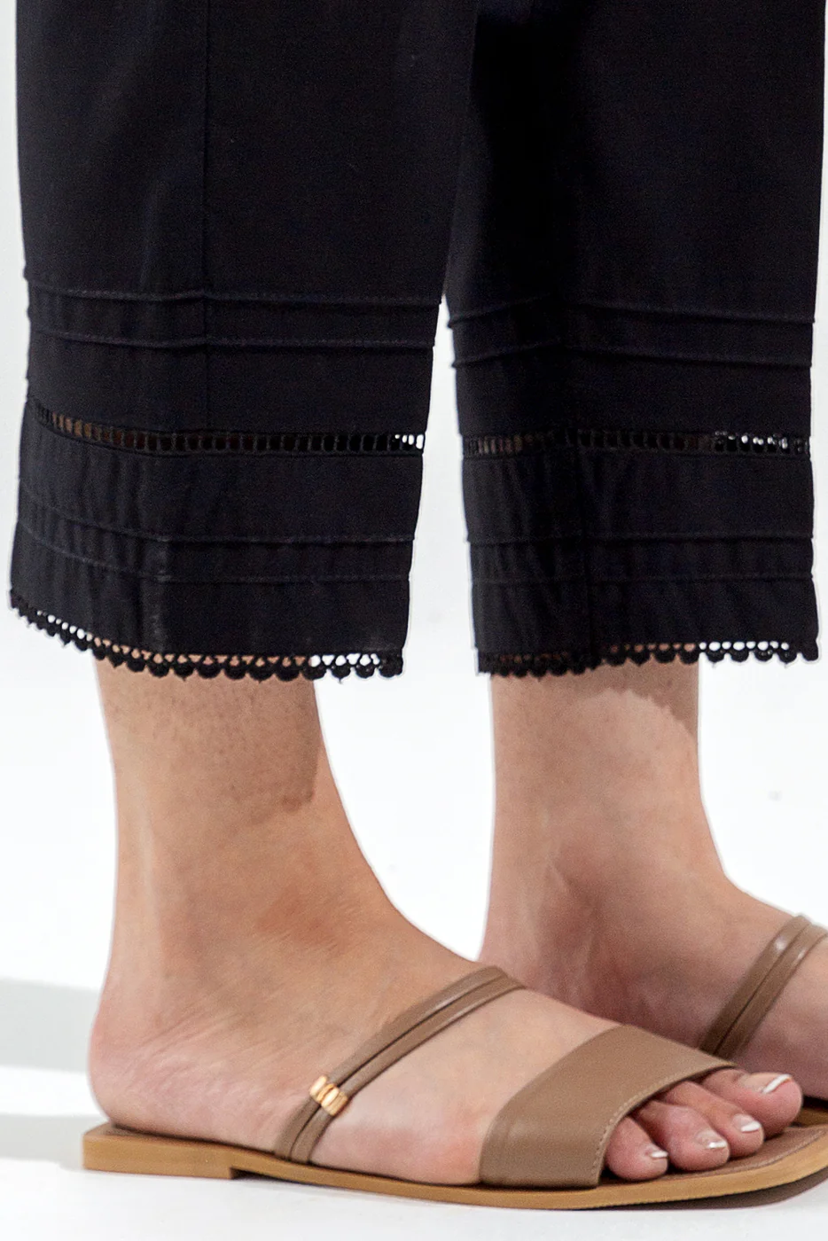 BASIC STRAIGHT PANTS - Image 2