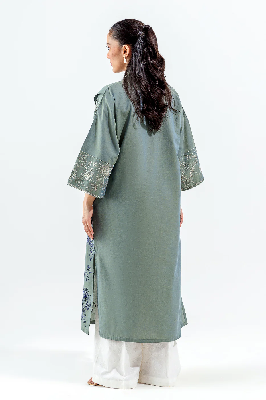 EMBROIDERED CHAMBREY SHIRT (PRET) - Image 4