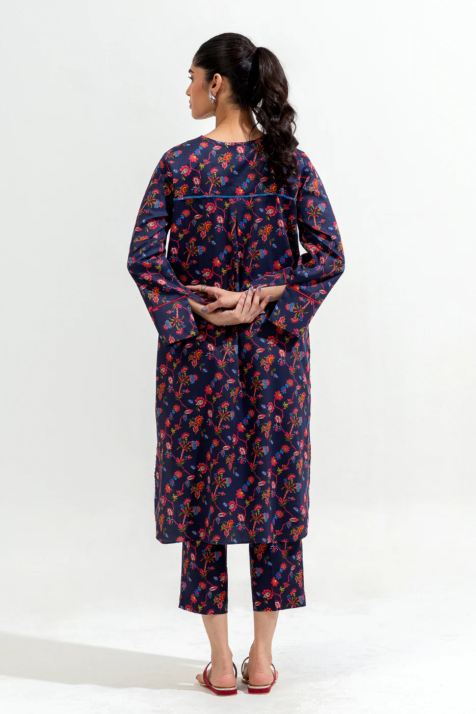 2 PIECE PRINTED PREMIUM LAWN SUIT (PRET) - Image 4