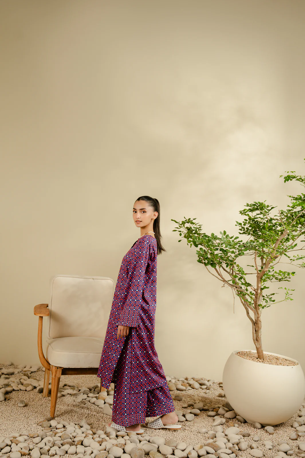2 PIECE PRINTED PREMIUM LAWN SUIT (PRET) - Image 3