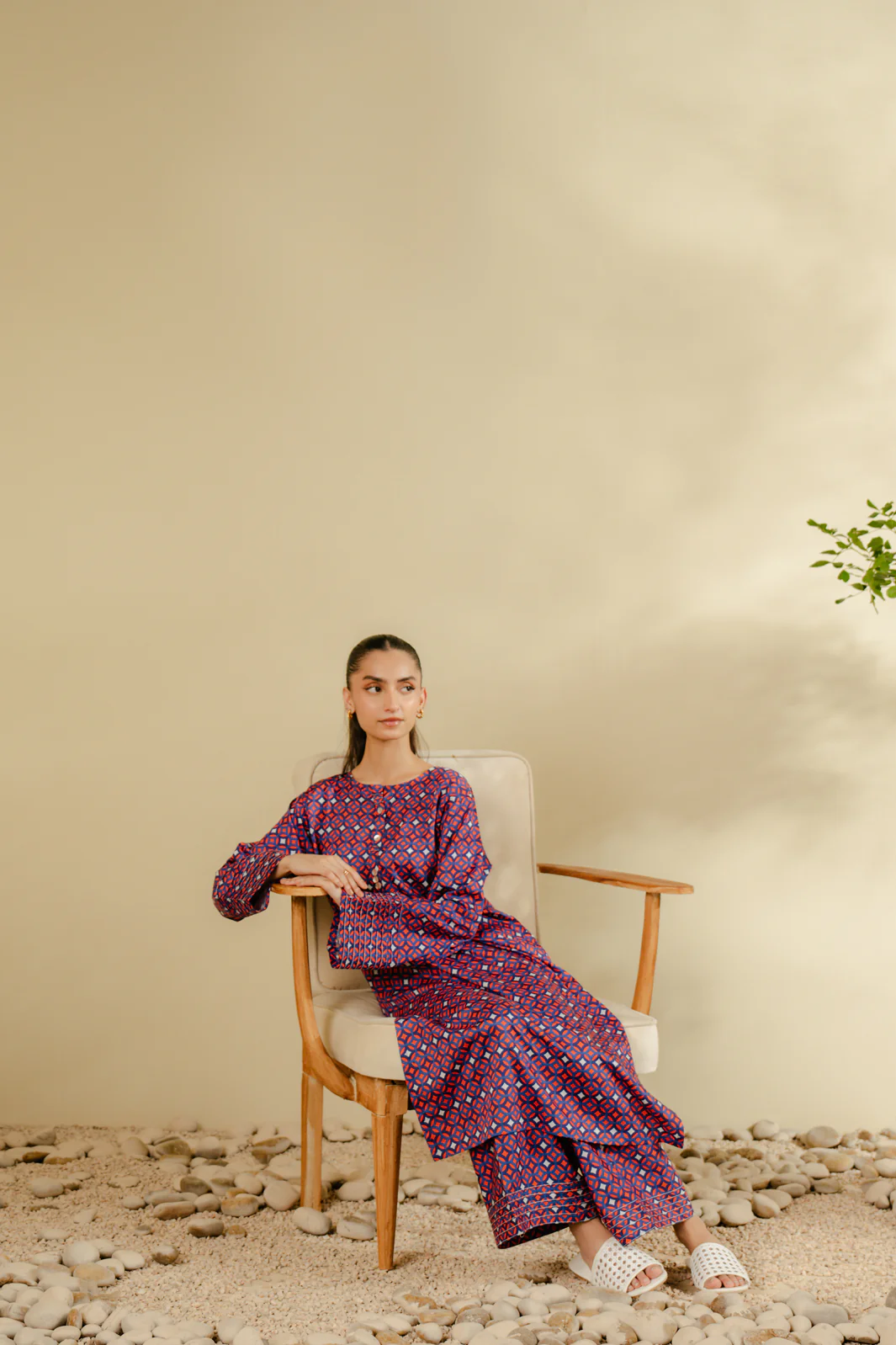 2 PIECE PRINTED PREMIUM LAWN SUIT (PRET) - Image 4