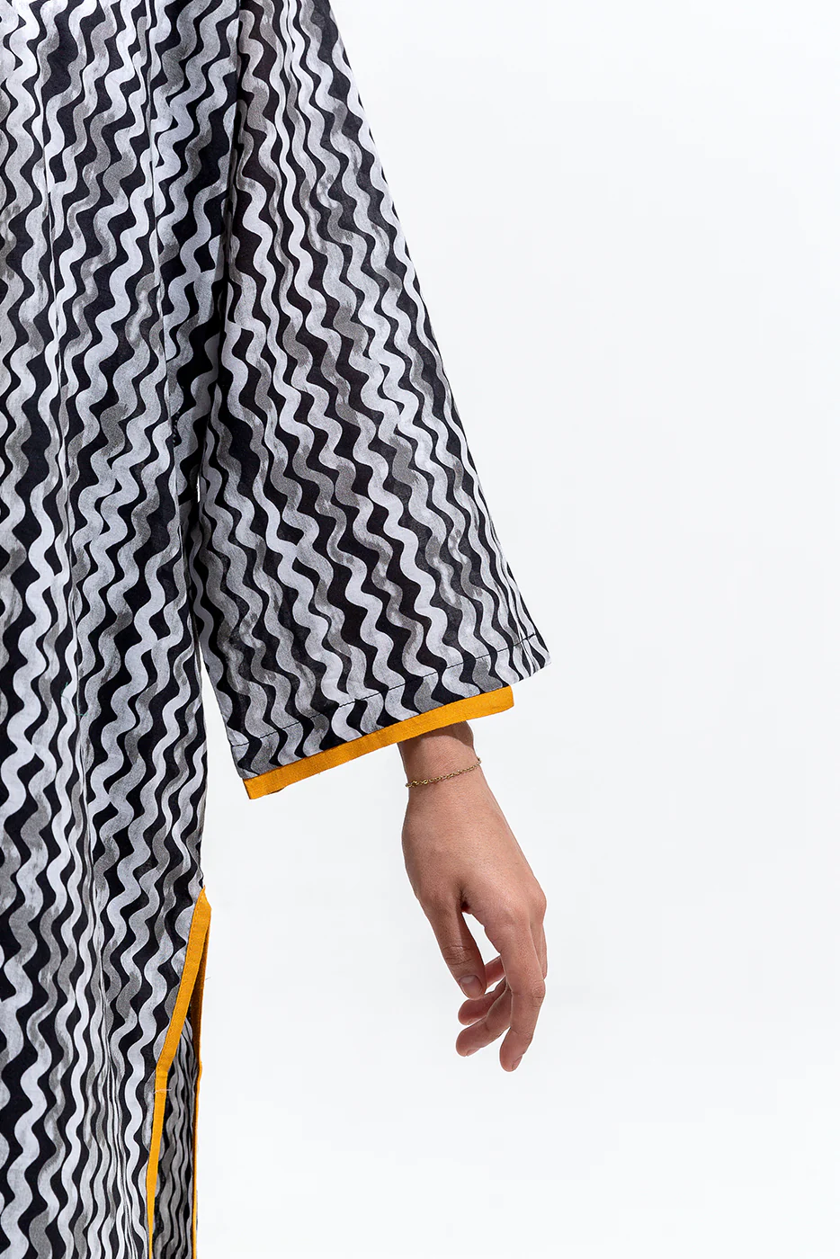 PRINTED LAWN SHIRT (PRET) - Image 5
