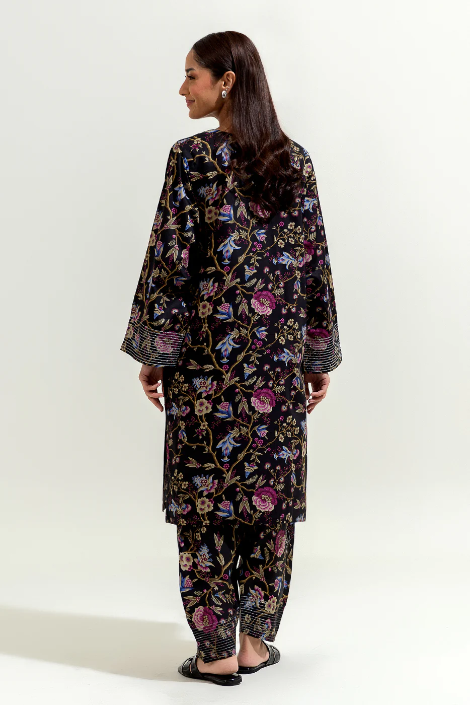 2 PIECE PRINTED PREMIUM LAWN SUIT (PRET) - Image 4