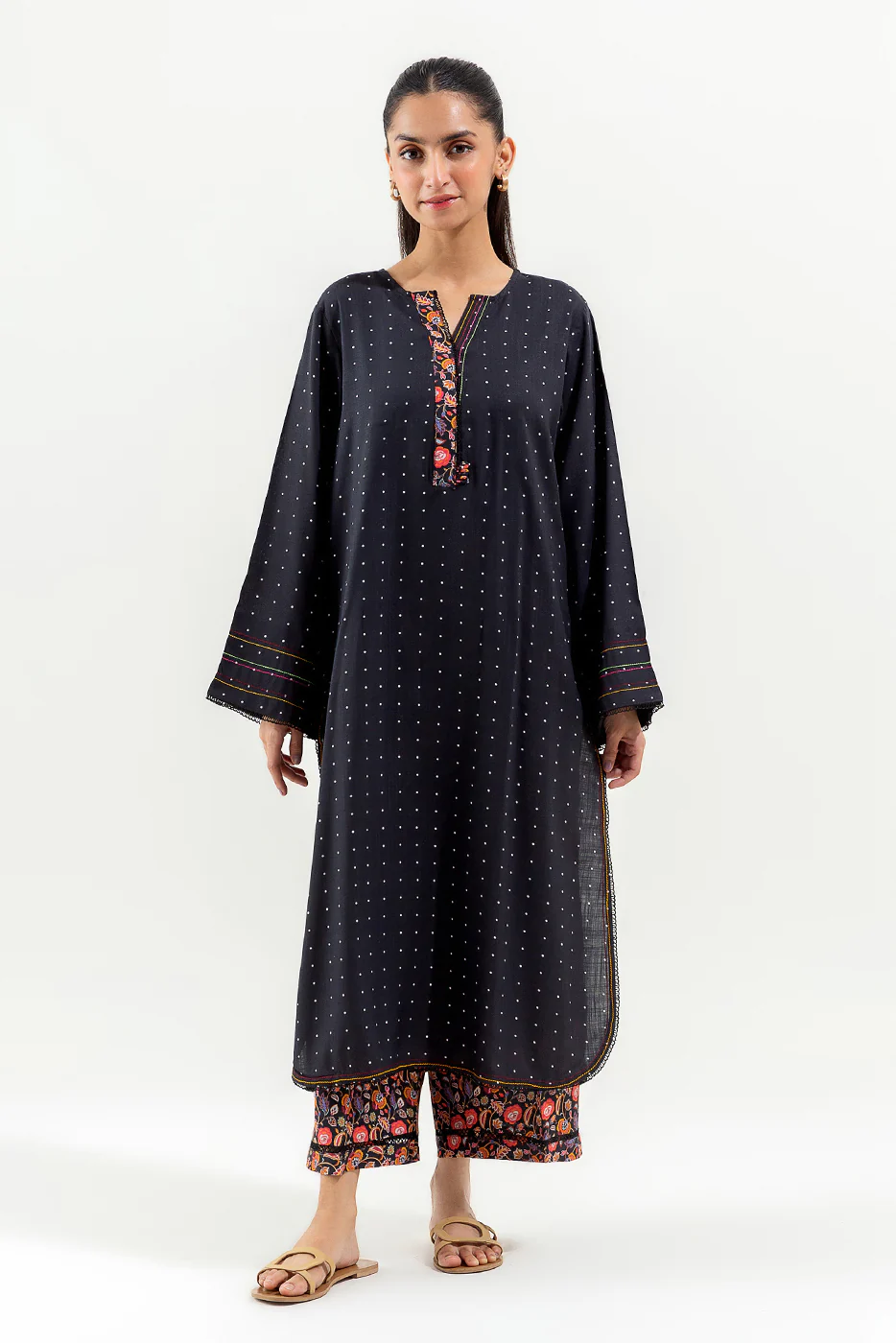 2 PIECE PRINTED LAWN SUIT (PRET) - Image 2