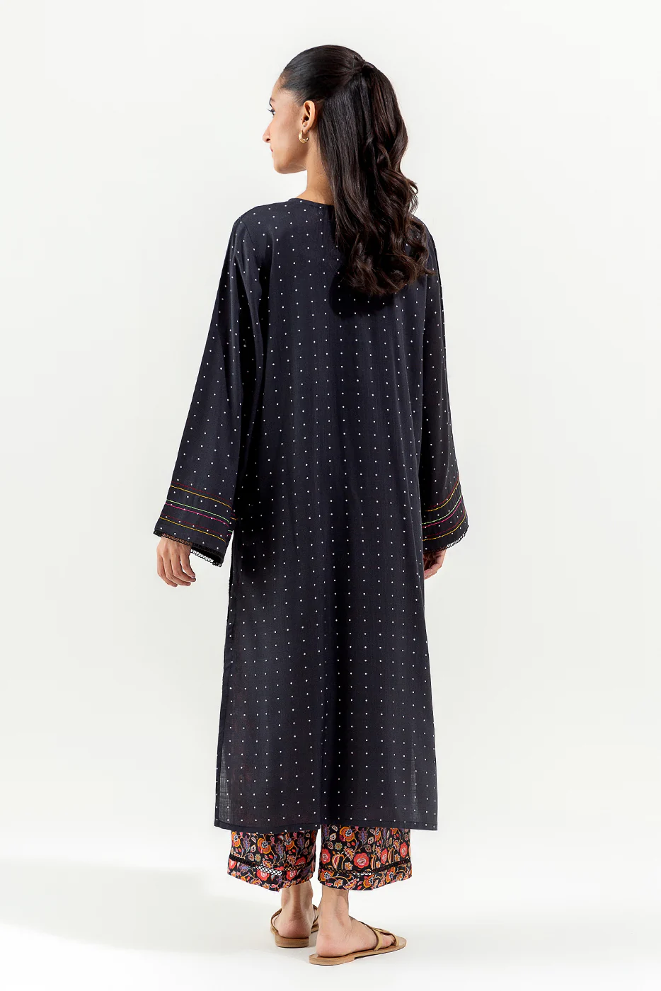 2 PIECE PRINTED LAWN SUIT (PRET) - Image 3
