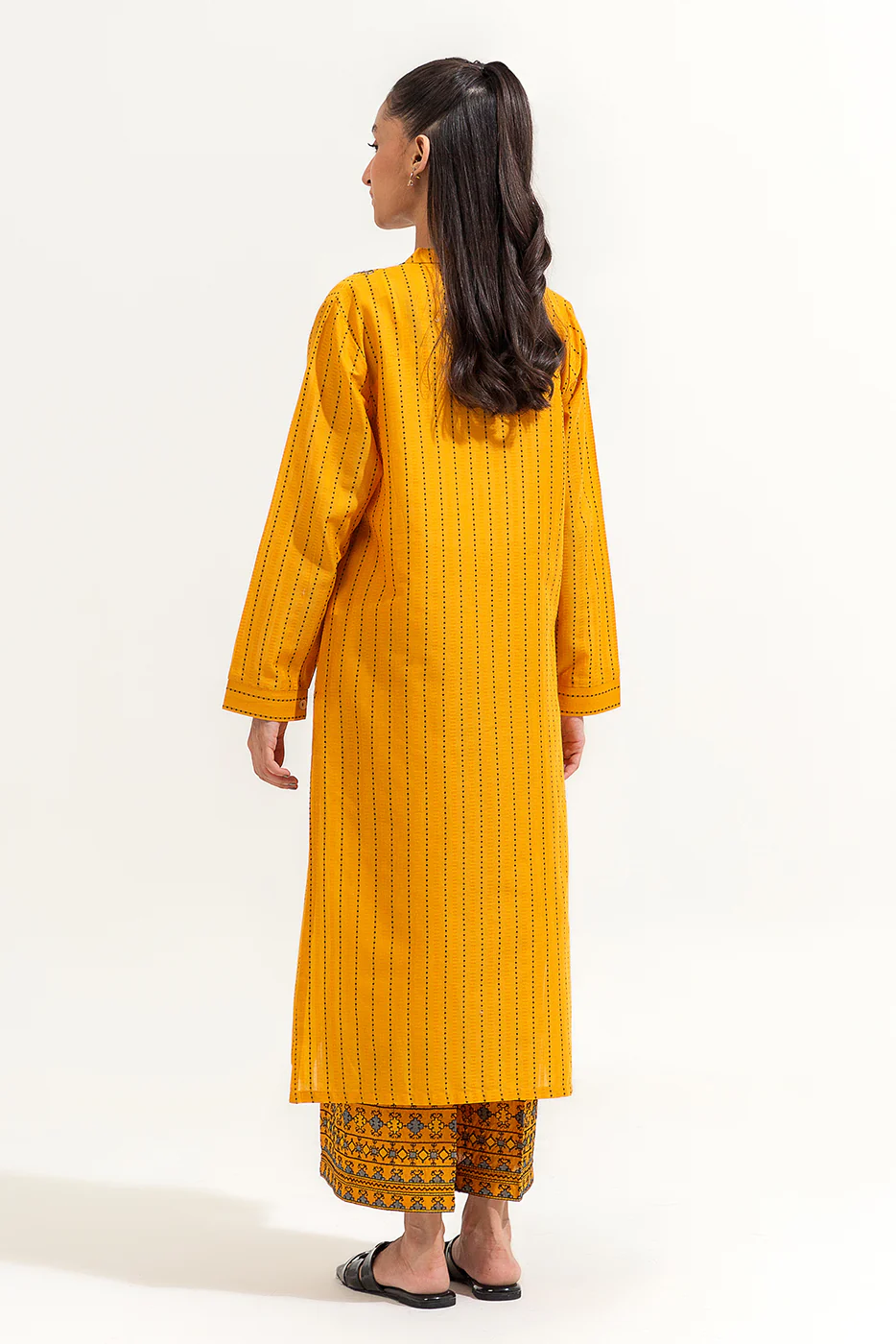 2 PIECE EMBROIDERED JACQUARD SUIT (PRET) - Image 3