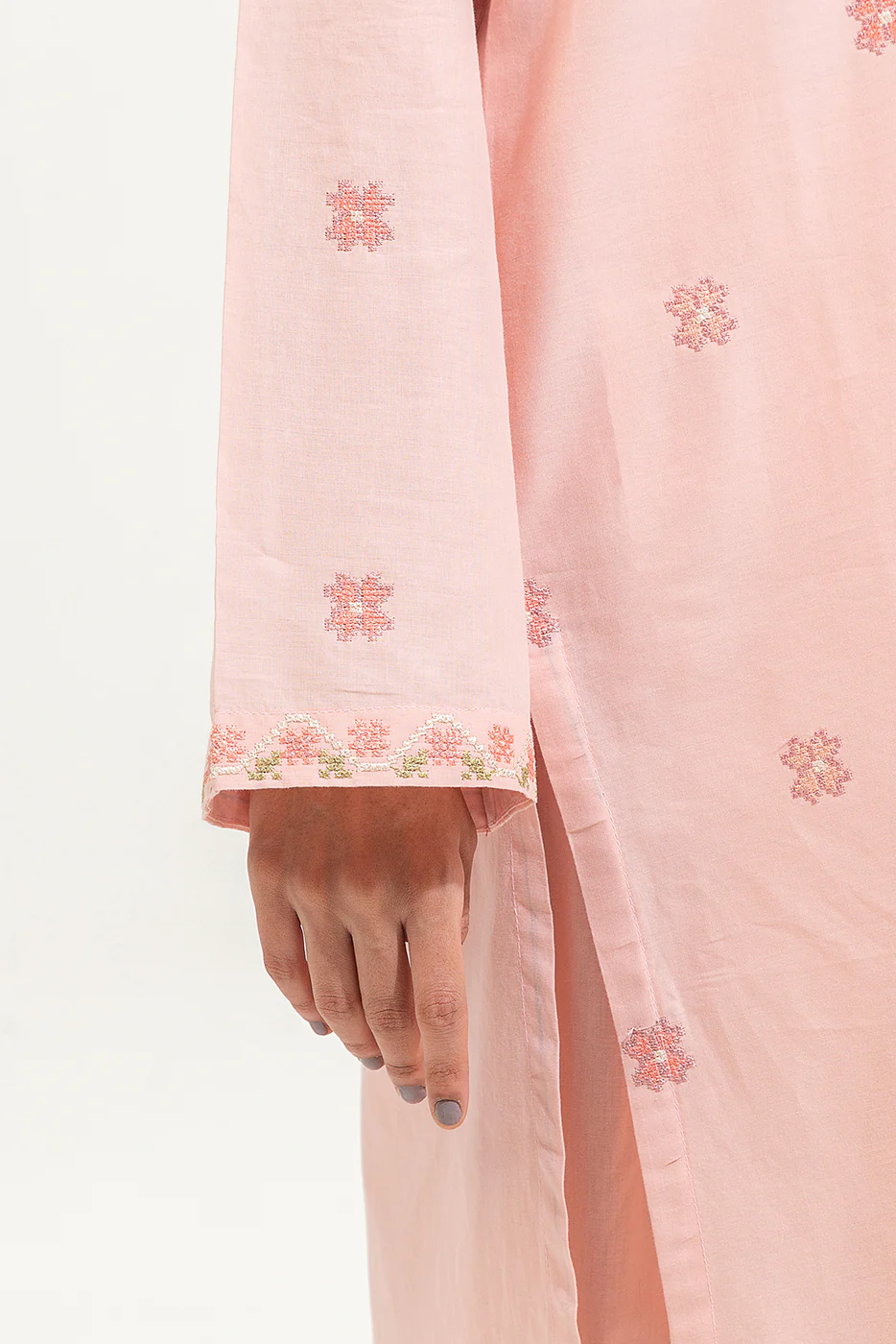 2 PIECE EMBROIDERED LAWN SUIT (PRET) - Image 5