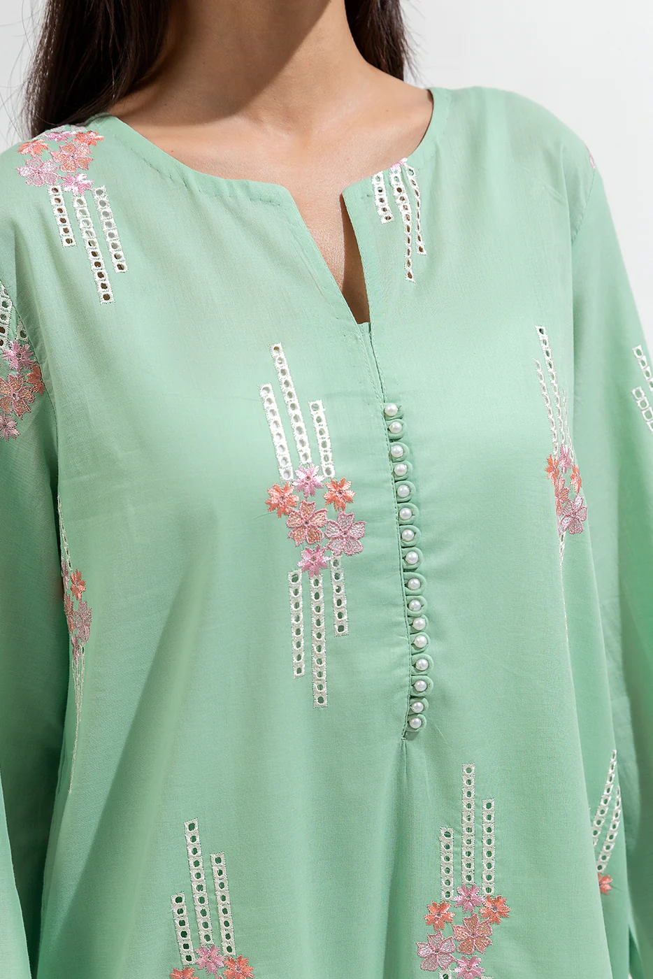 2 PIECE EMBROIDERED LAWN SUIT (PRET) - Image 4