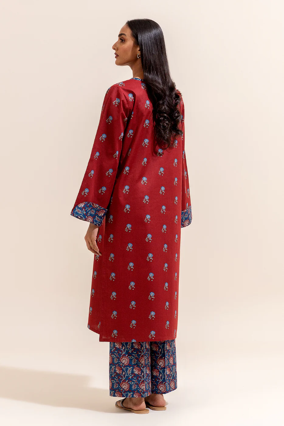 2 PIECE PRINTED LAWN SUIT-RED REGALE (UNSTITCHED) - Image 3