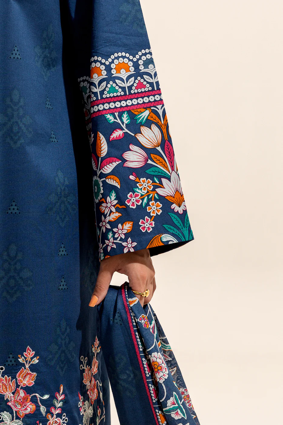 3 PIECE EMBROIDERED LAWN SUIT-DENIM BLOOM (UNSTITCHED) - Image 6