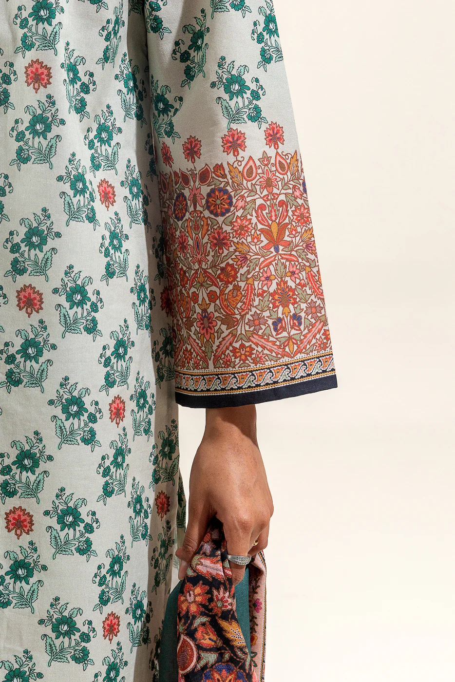 3 PIECE PRINTED SUIT-SPECKLE MESH (UNSTITCHED) - Image 3