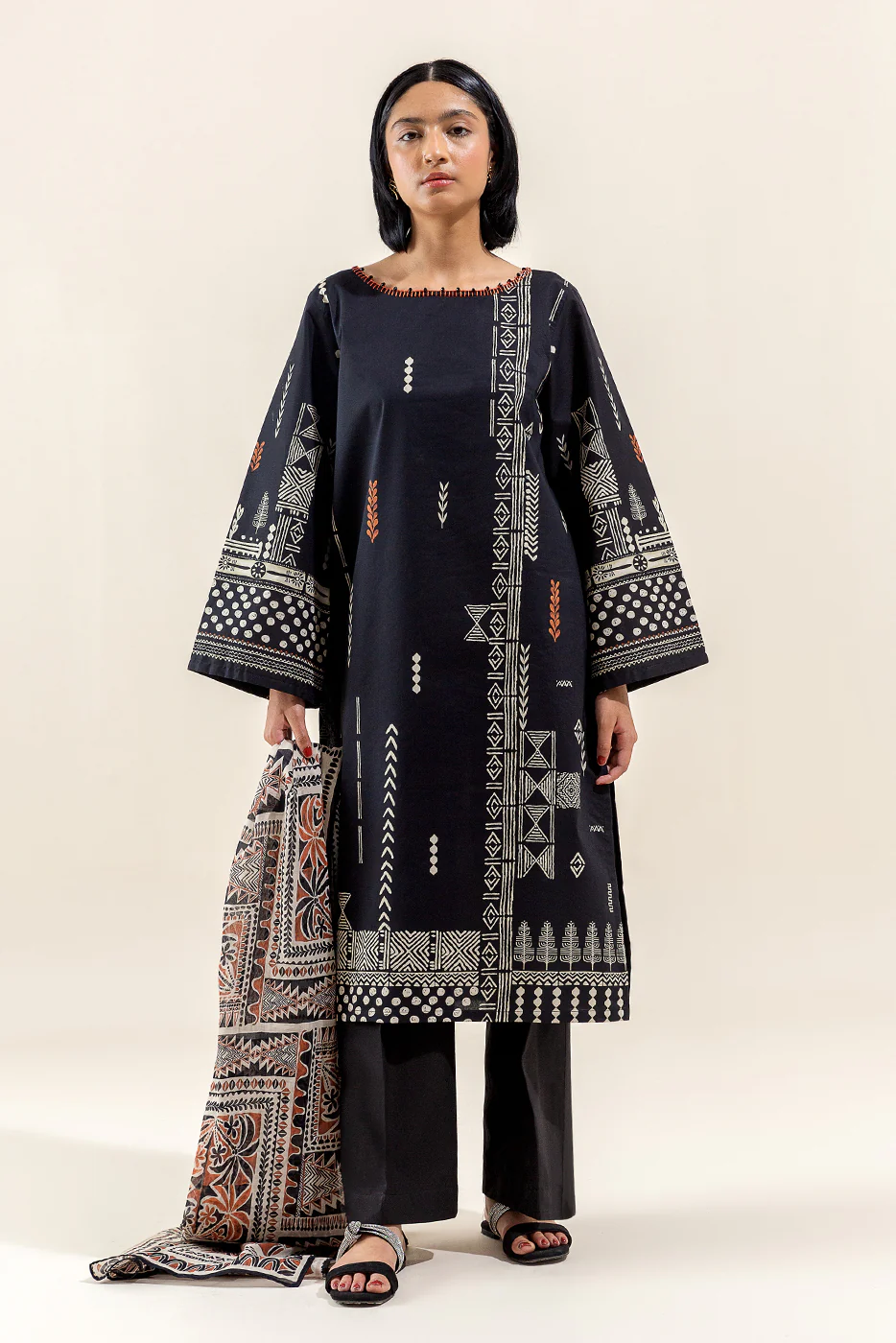 3 PIECE PRINTED LAWN SUIT-RAVEN GILD (UNSTITCHED) - Image 3