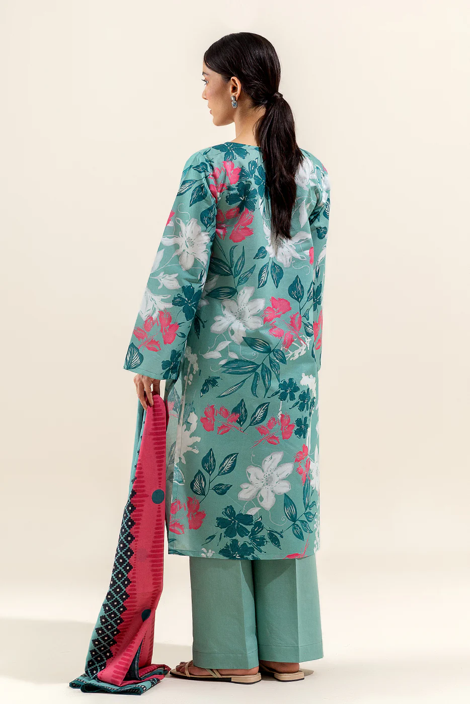 3 PIECE PRINTED LAWN SUIT-TENDER LEAF (UNSTITCHED) - Image 5