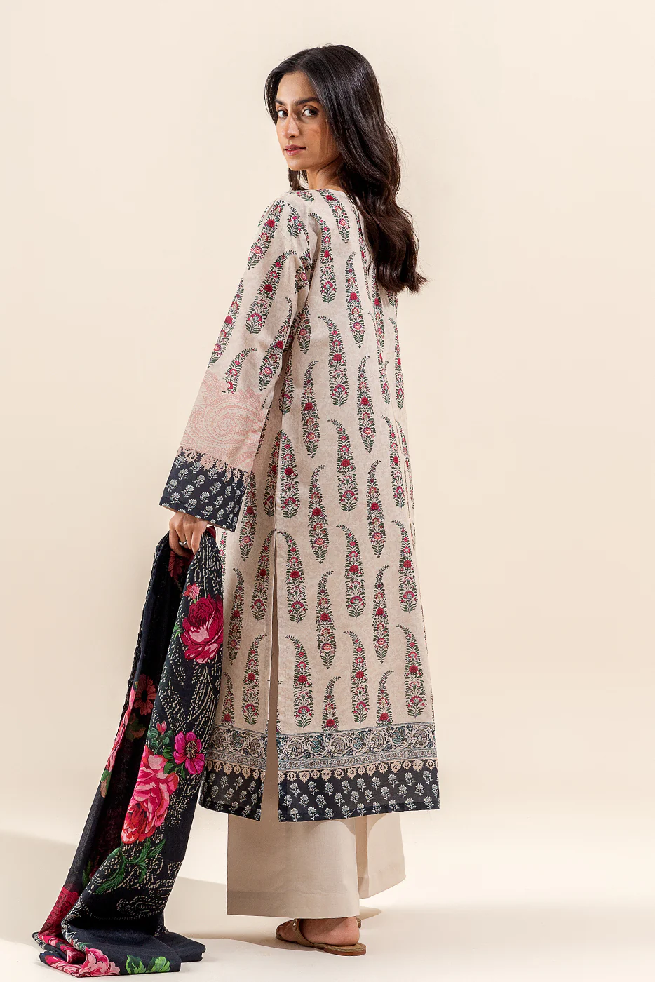 3 PIECE PRINTED LAWN SUIT-PAISLEY TAN (UNSTITCHED) - Image 4