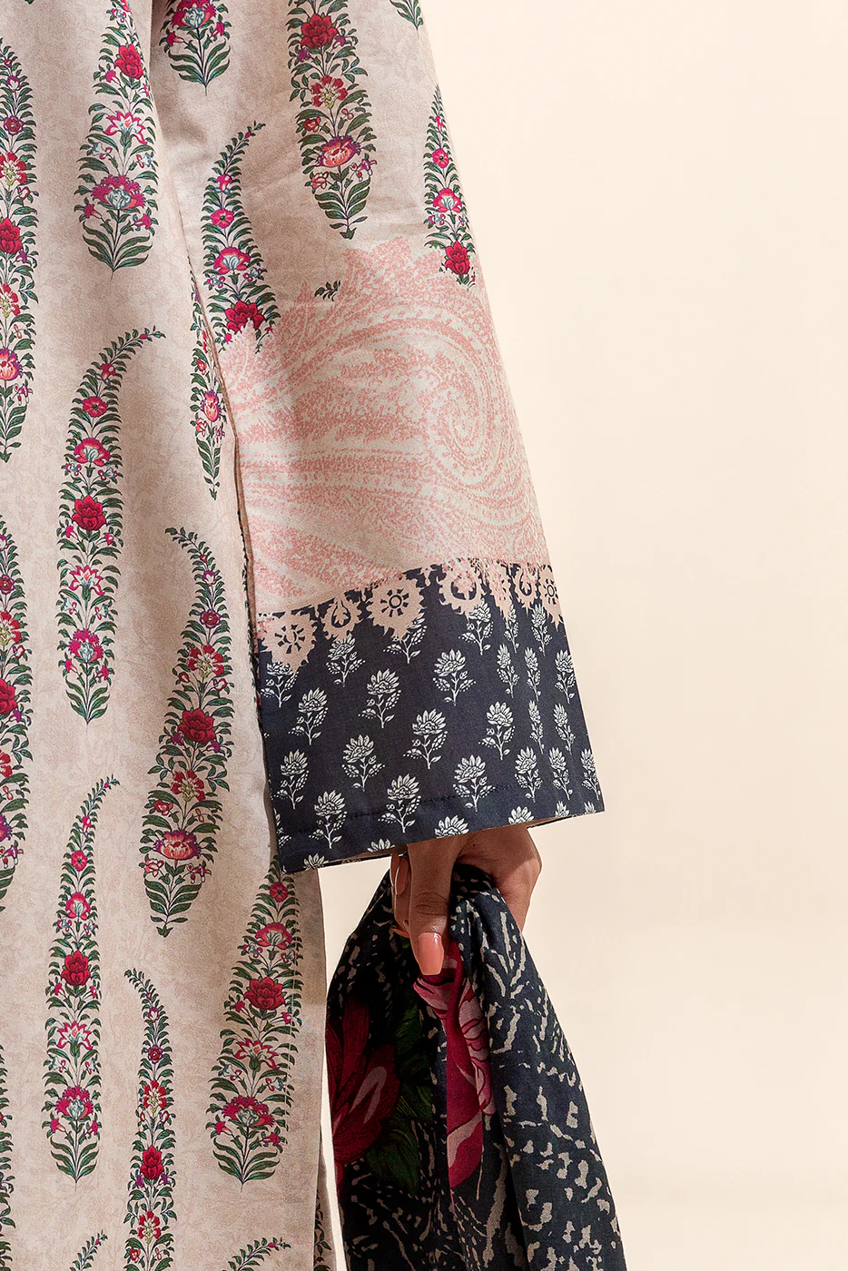 3 PIECE PRINTED LAWN SUIT-PAISLEY TAN (UNSTITCHED) - Image 6