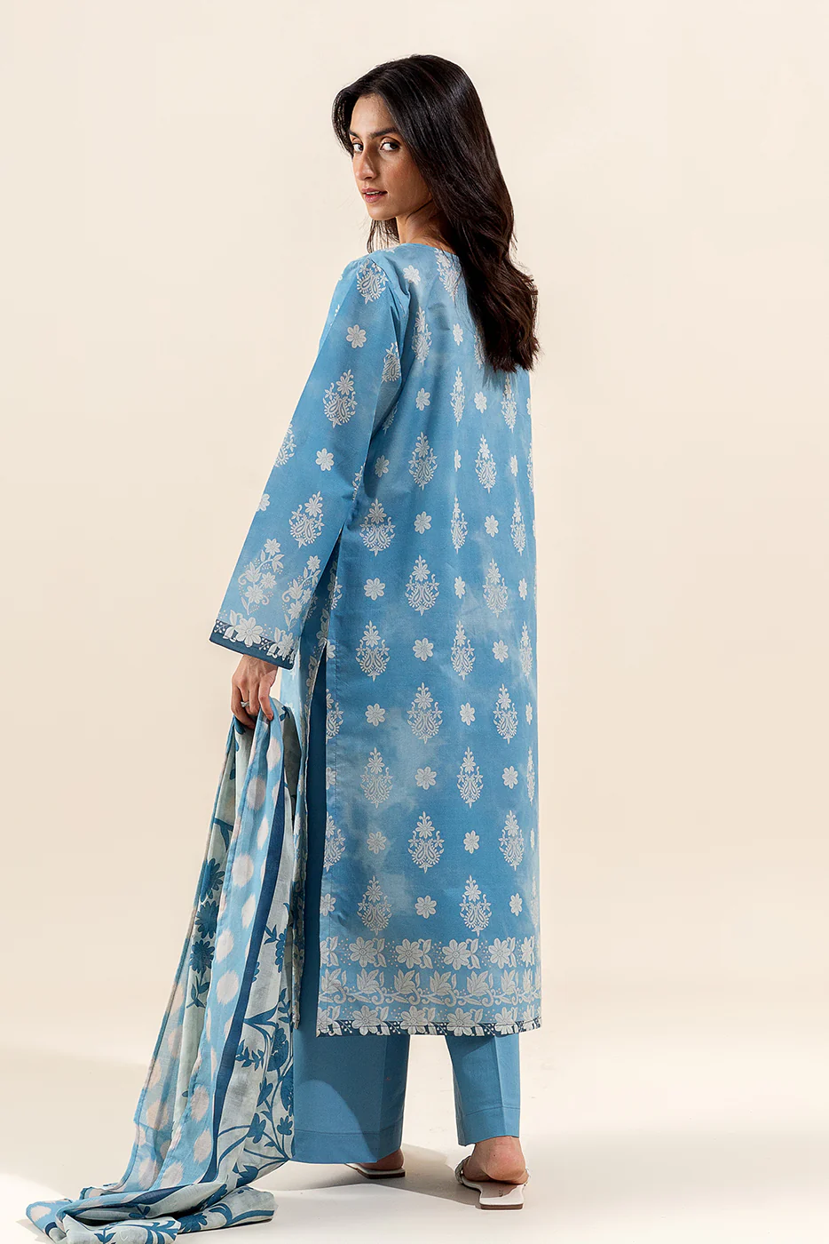 3 PIECE PRINTED LAWN SUIT-CLOUDY BLOOM (UNSTITCHED) - Image 4
