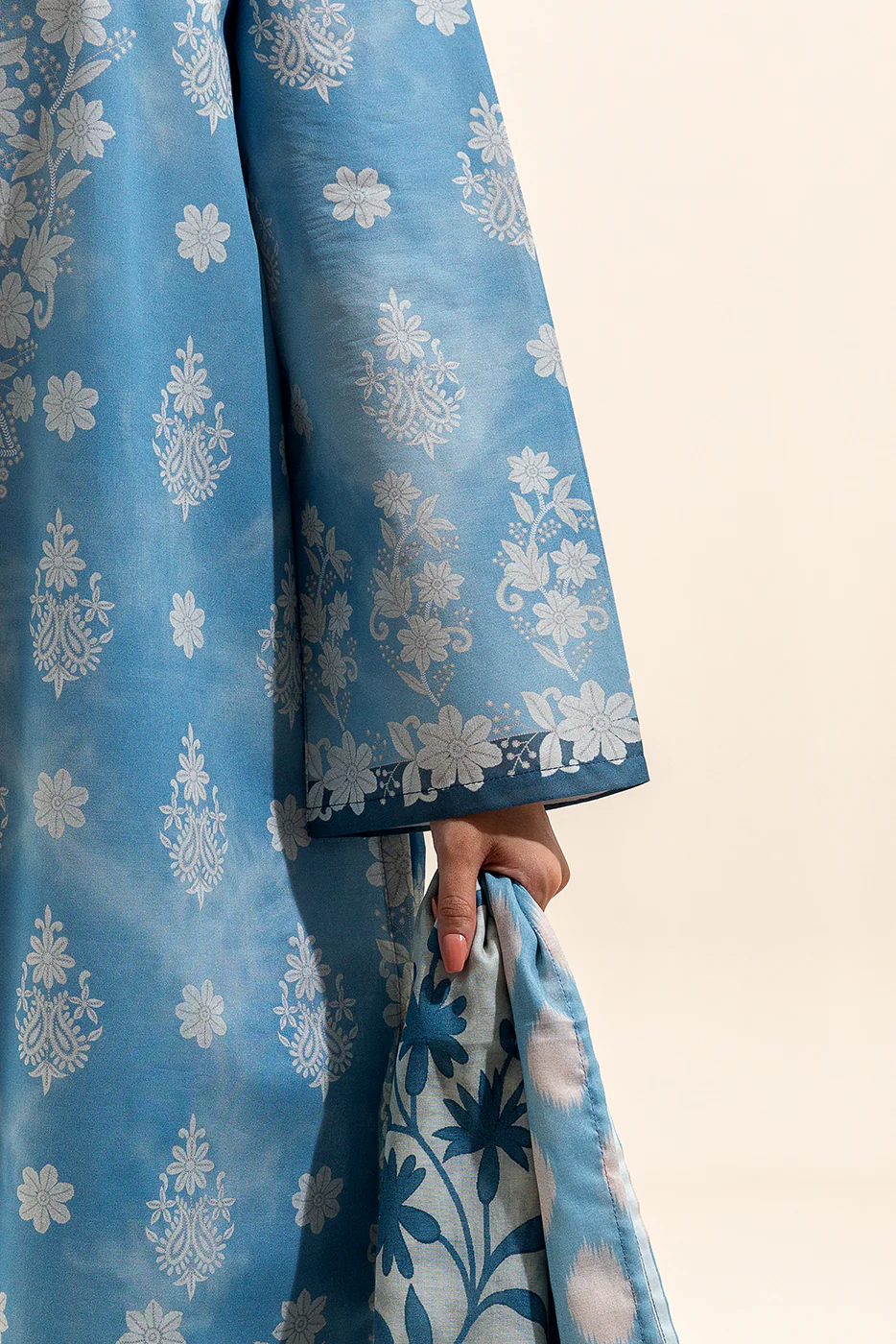 3 PIECE PRINTED LAWN SUIT-CLOUDY BLOOM (UNSTITCHED) - Image 6