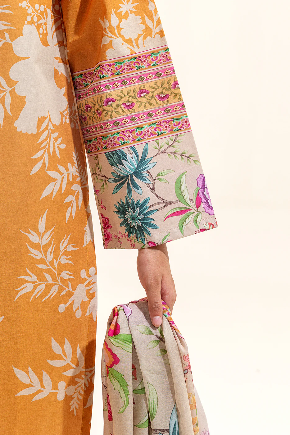 3 PIECE PRINTED LAWN SUIT-TUSCAN GOLD (UNSTITCHED) - Image 7