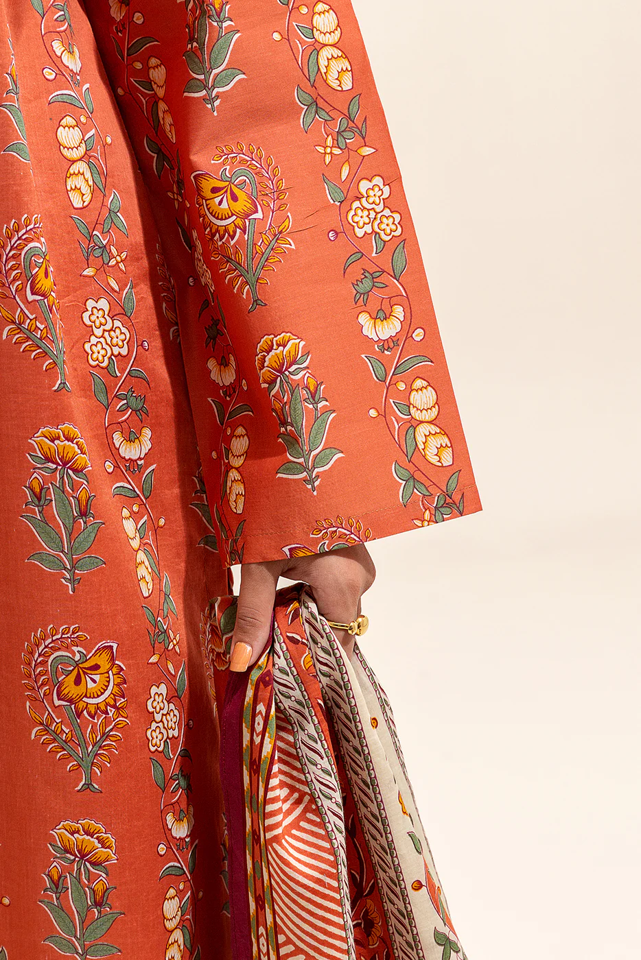 3 PIECE PRINTED LAWN SUIT-SCARLET GLOOM (UNSTITCHED) - Image 6