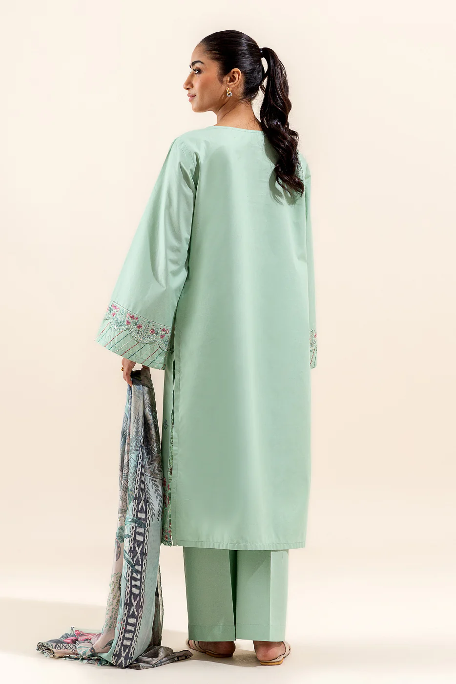 3 PIECE EMBROIDERED LAWN SUIT-WILDFLOWER WONDERS (UNSTITCHED) - Image 4