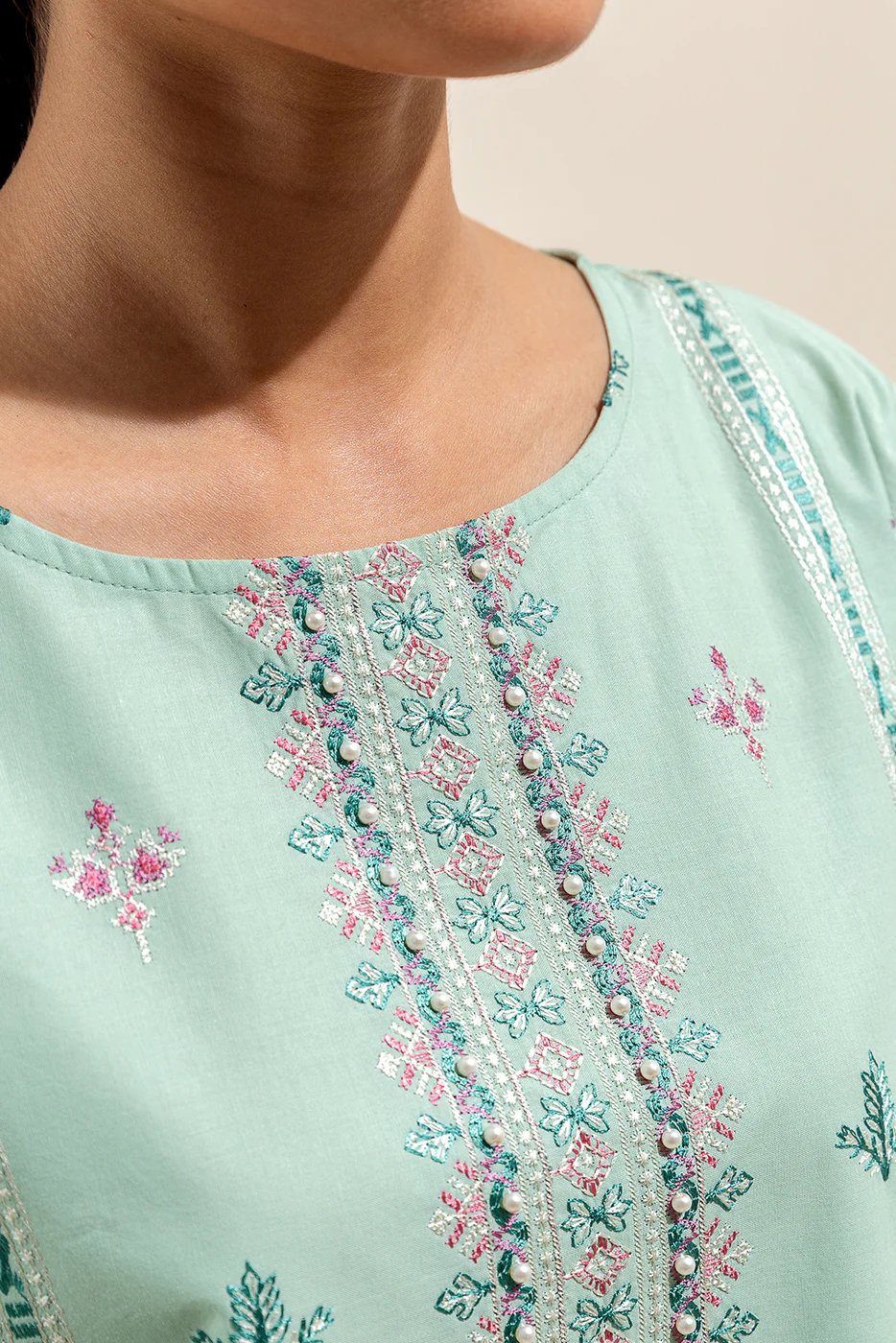 3 PIECE EMBROIDERED LAWN SUIT-WILDFLOWER WONDERS (UNSTITCHED) - Image 5