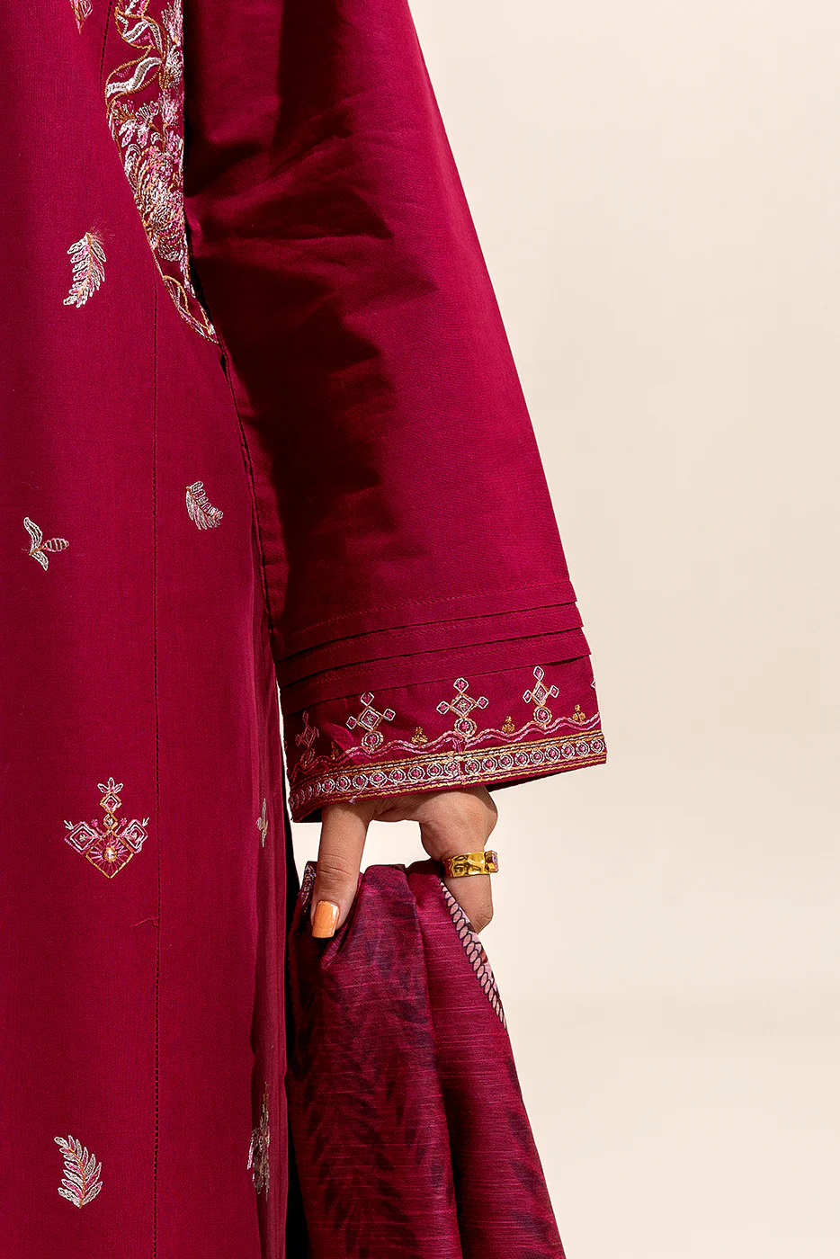 3 PIECE EMBROIDERED LAWN SUIT-CRIMSON HUES (UNSTITCHED) - Image 6