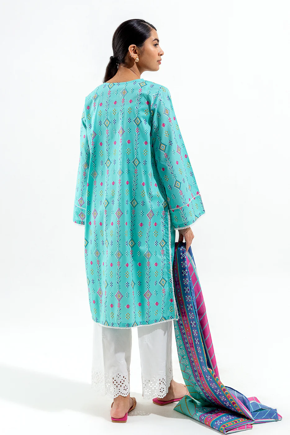 2 PIECE EMBROIDERED LAWN  SUIT (PRET) - Image 4