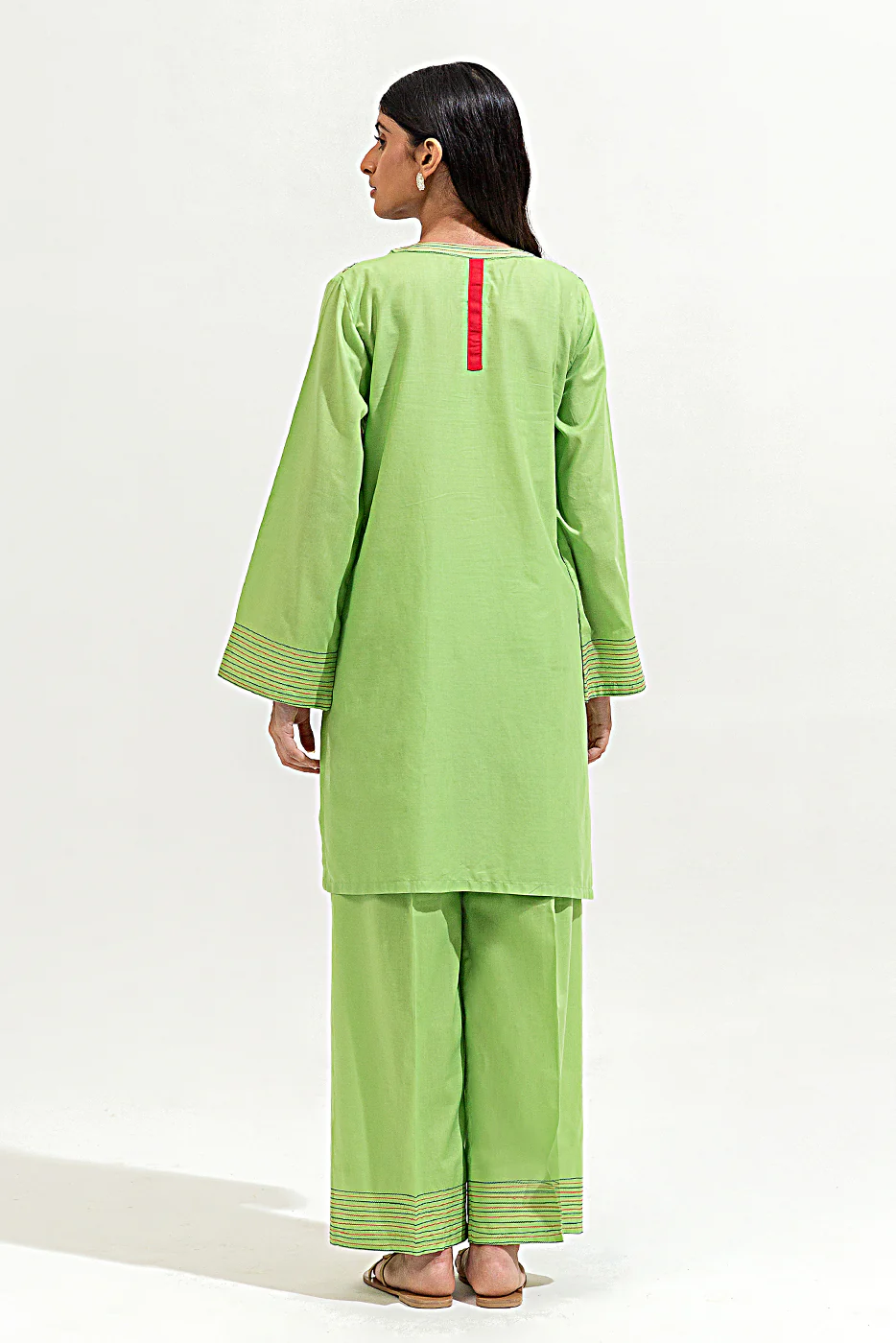 2 PIECE EMBROIDERED LAWN SUIT (PRET) - Image 3