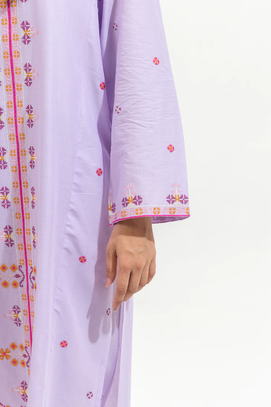 2 PIECE EMBROIDERED LAWN SUIT (PRET) - Image 5