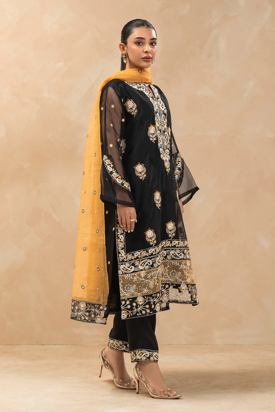 3 PIECE EMBROIDERED ORGANZA SUIT (LUXURY-PRET) - Image 7