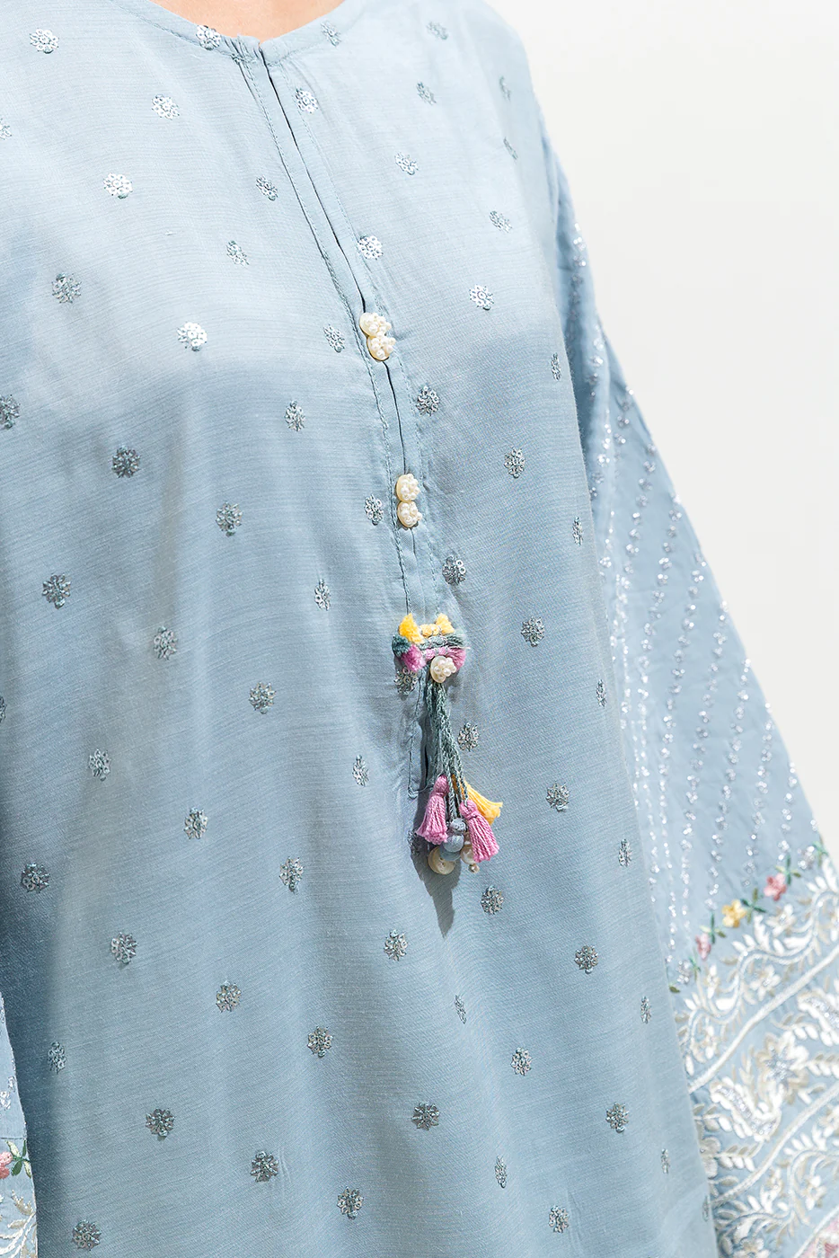2 PIECE EMBROIDERED SLUB SUIT (LUXURY-PRET) - Image 4