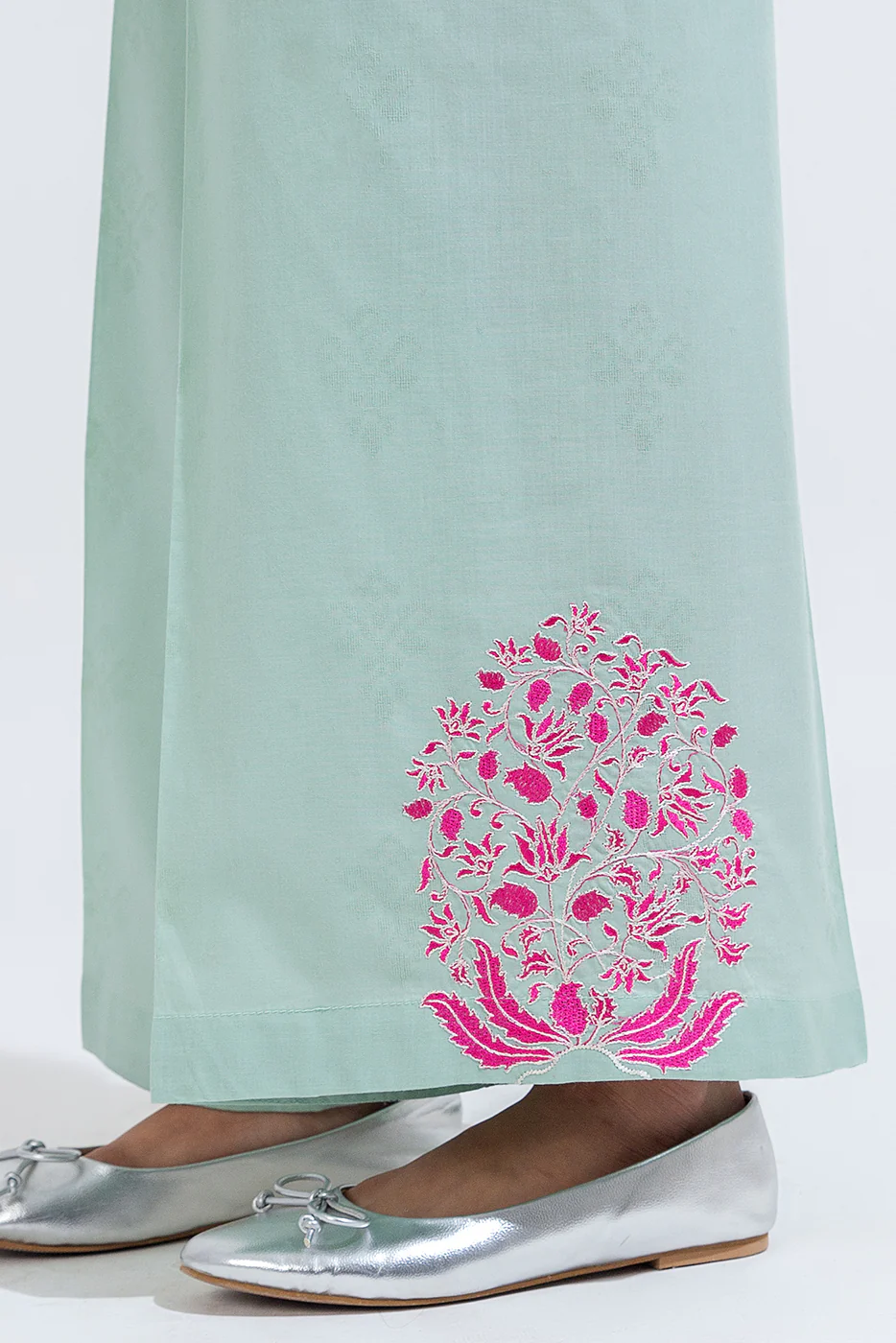 2 PIECE EMBROIDERED JACQUARD SUIT (PRET) - Image 7