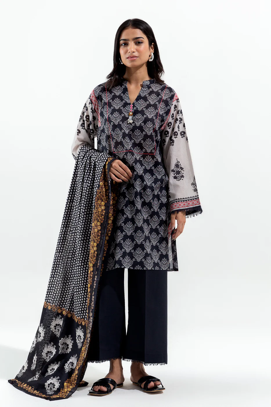 3 PIECE PRINTED LAWN SUIT (PRET) - Image 3