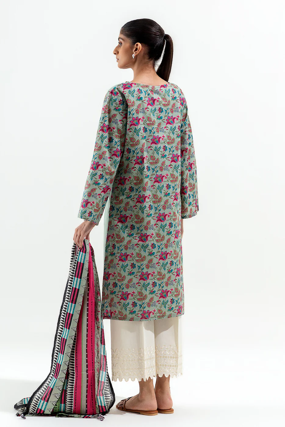 2 PIECE EMBROIDERED LAWN SUIT (PRET) - Image 3
