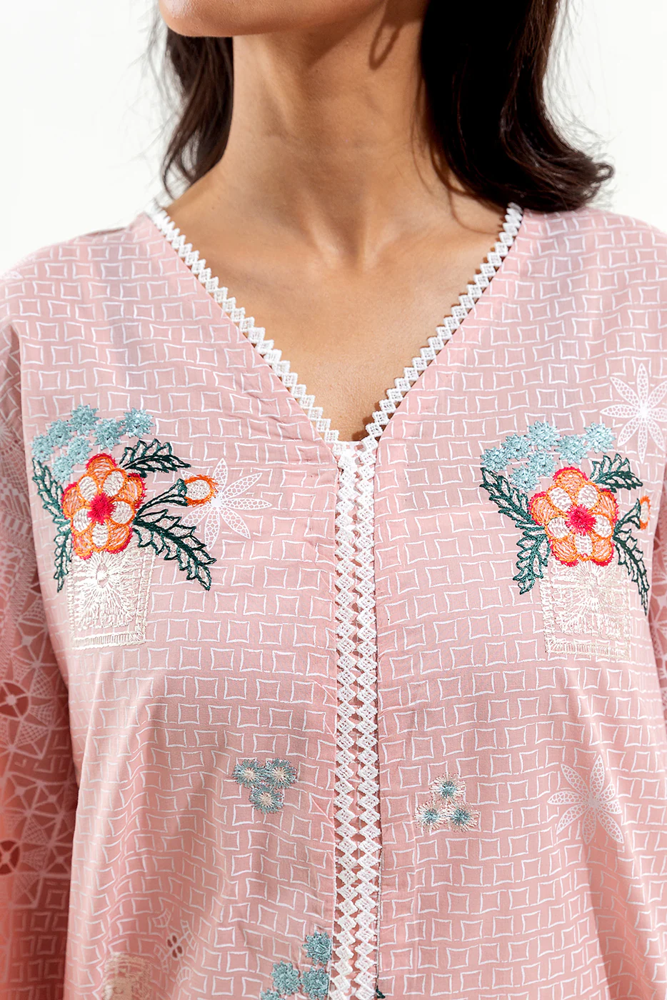 3 PIECE EMBROIDERED LAWN SUIT (PRET) - Image 5