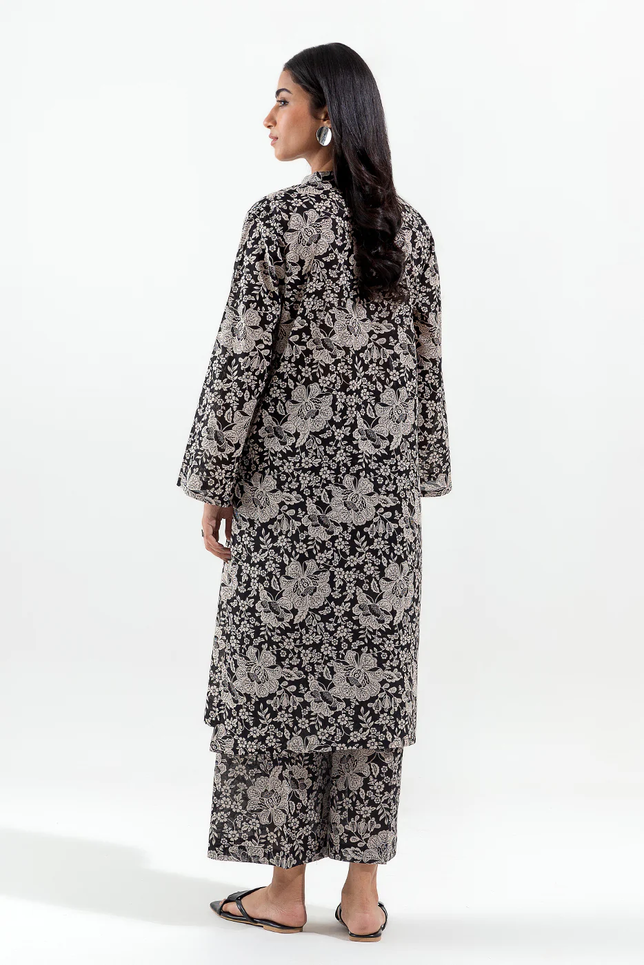 2 PIECE PRINTED LAWN SUIT (PRET) - Image 3