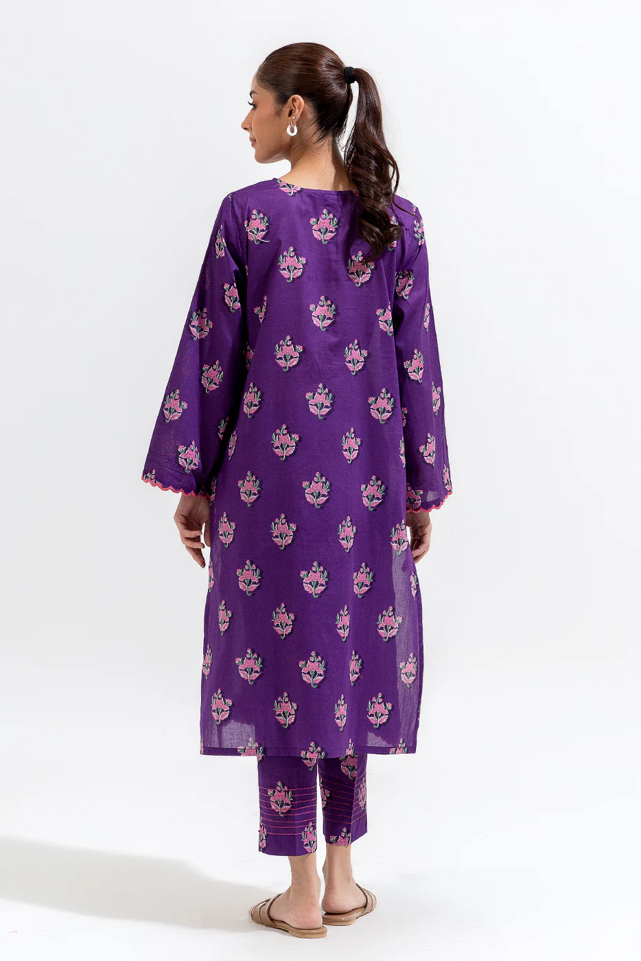 2 PIECE PRINTED LAWN SUIT (PRET) - Image 3