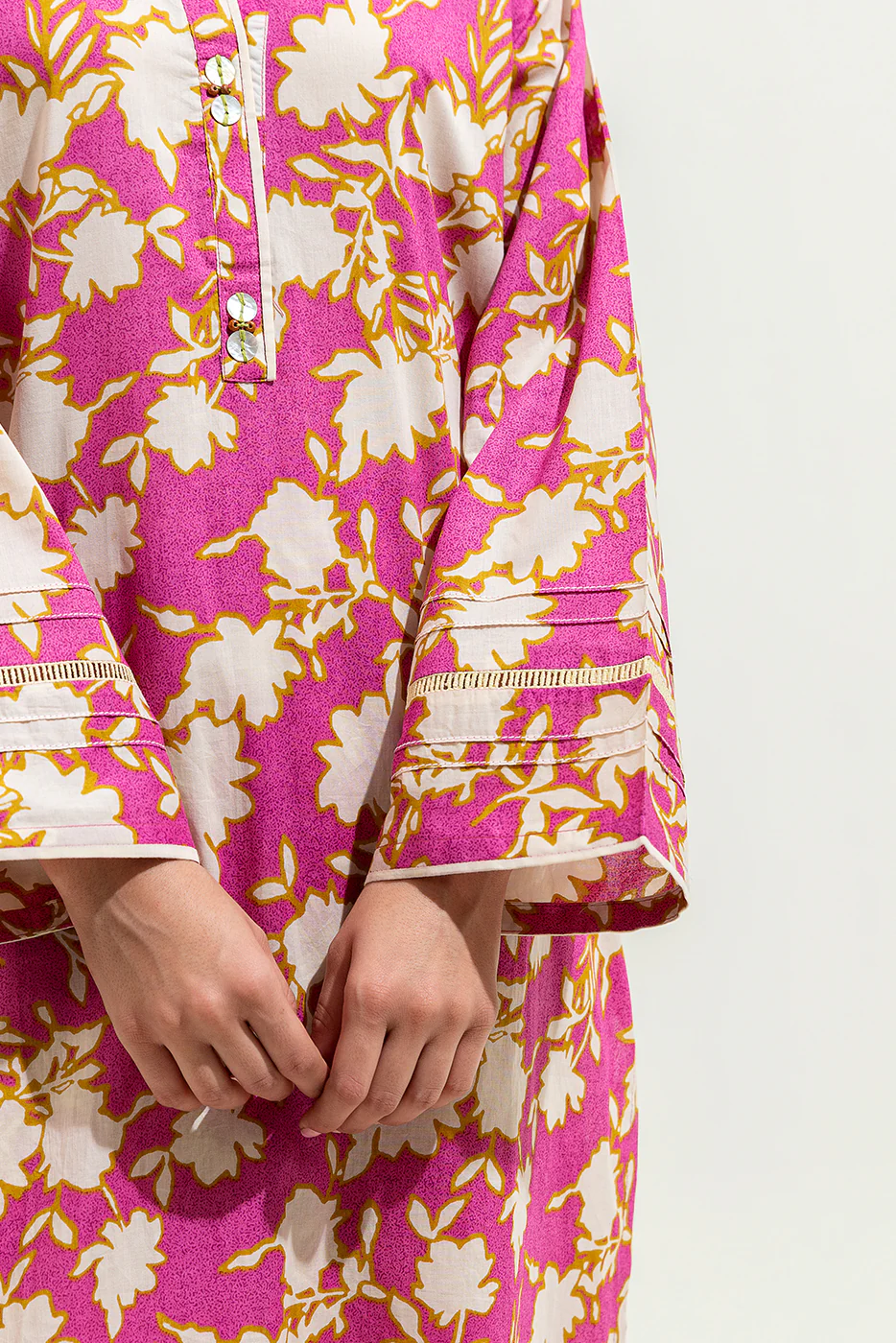 2 PIECE PRINTED LAWN SUIT (PRET) - Image 5